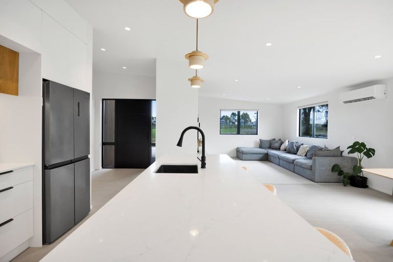 Photo of property in 66 Flint Road West, Stratford, 4332