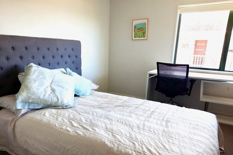 Photo of property in 216 Whangaparaoa Road, Red Beach, 0932