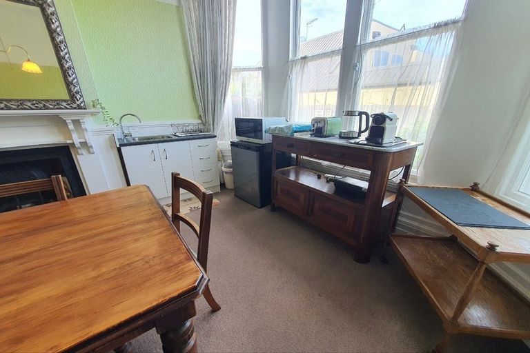 Photo of property in 27 Holly Road, St Albans, Christchurch, 8014