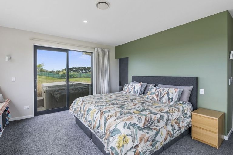 Photo of property in 161 Harakeke Road, Te Horo, Otaki, 5581