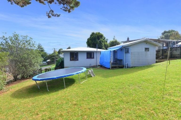 Photo of property in 11 Lewis Street, Te Kamo, Whangarei, 0112