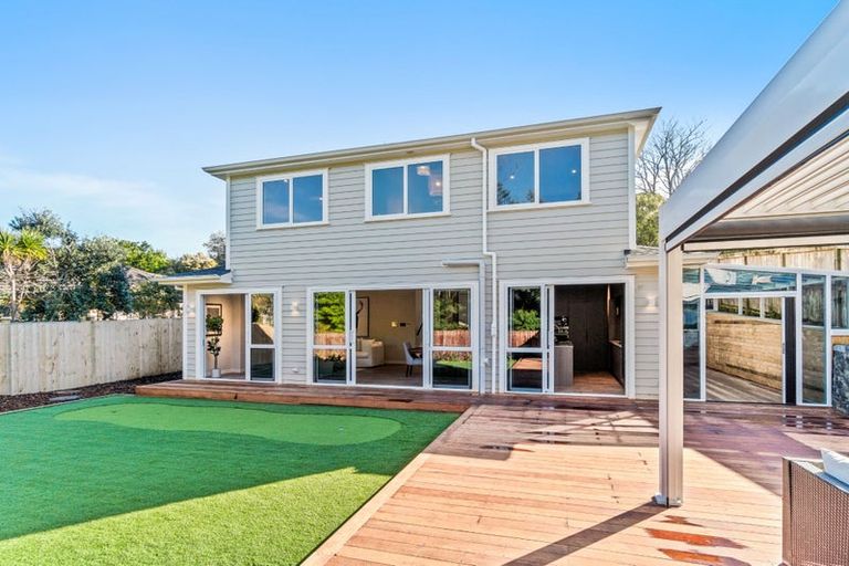 Photo of property in 9c Olwyn Place, Greenhithe, Auckland, 0632