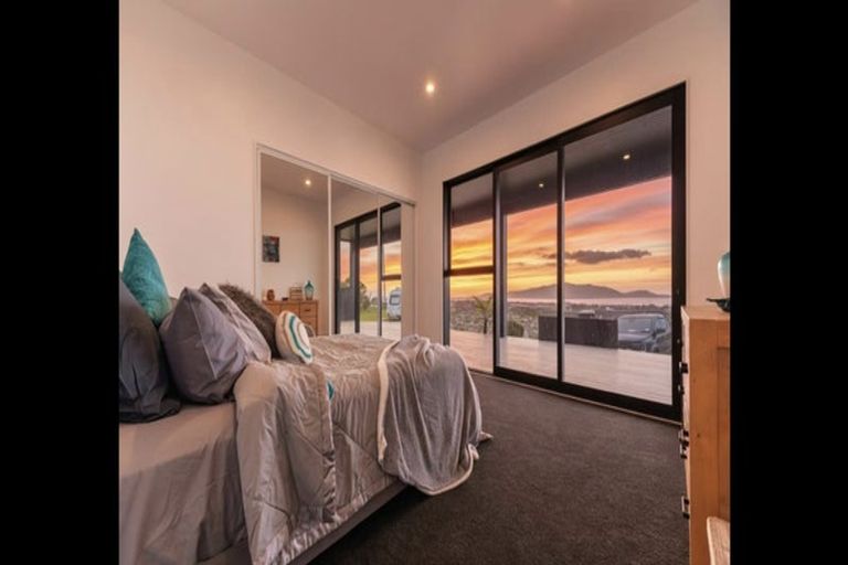 Photo of property in 8 Whio Place, Waikanae, 5036