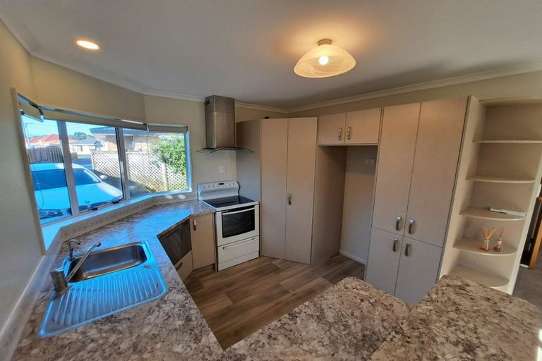 Photo of property in 17 Clemow Road, Fitzroy, New Plymouth, 4312