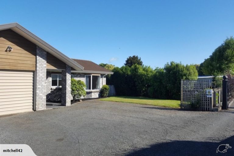 Photo of property in 12 Clare Street, Cambridge, 3434