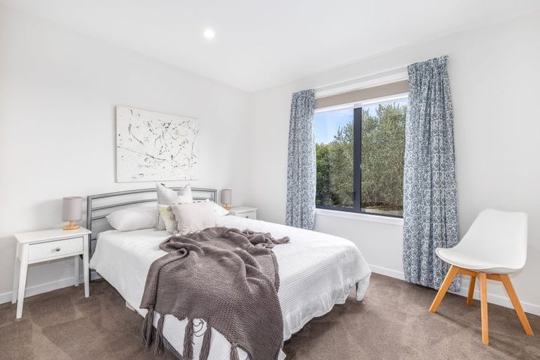 Photo of property in 9 Tauhou Place, Waikanae, 5036