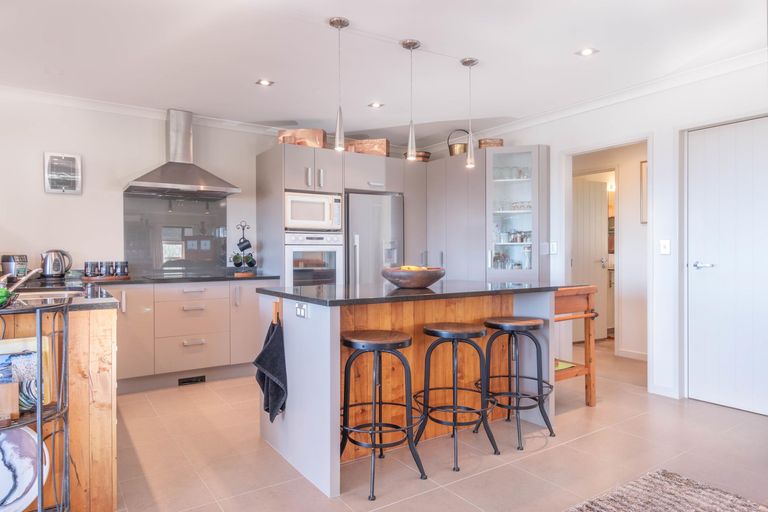 Photo of property in 11 Tohora View, Waihi Beach, 3611