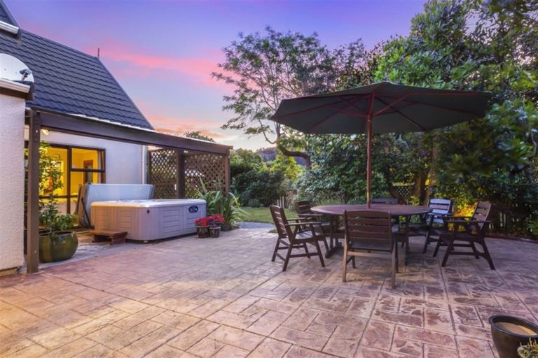 Photo of property in 2 Exploration Way, Whitby, Porirua, 5024