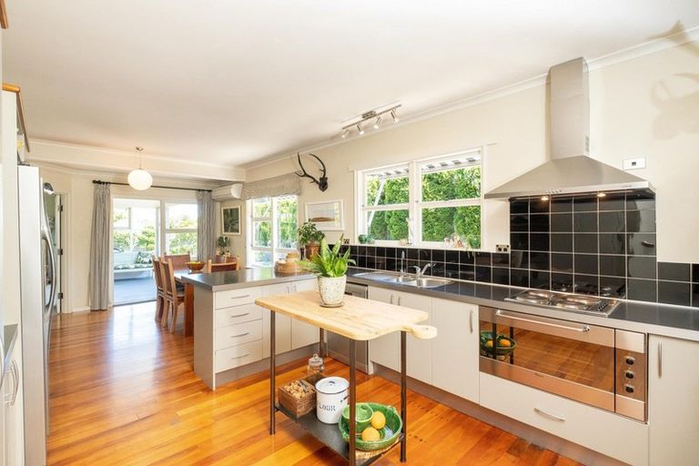 Photo of property in 43 Muritai Crescent, Havelock North, 4130