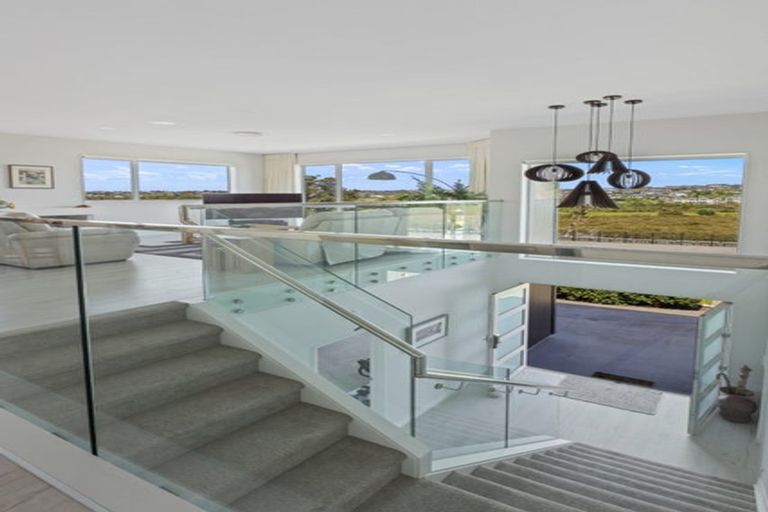 Photo of property in 138 Arran Point Parade, Orewa, 0931