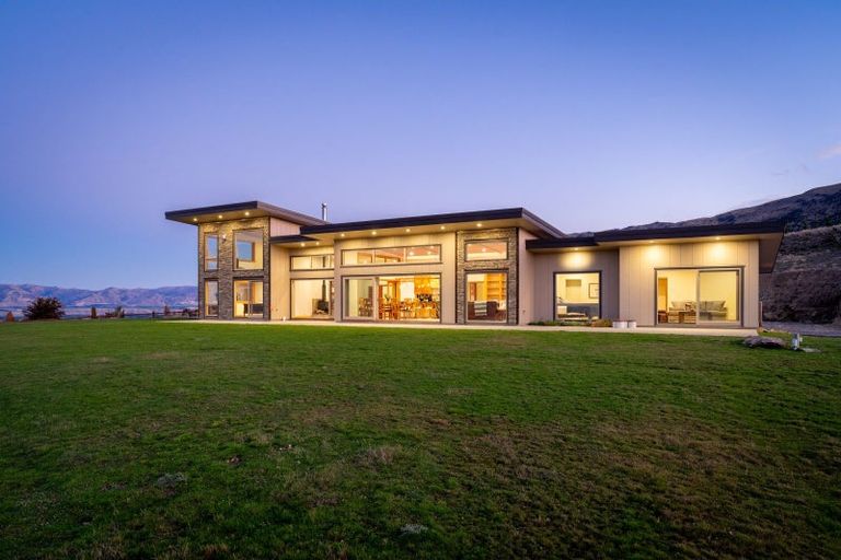 Photo of property in 2 Miharo Lane, Queensberry, Cromwell, 9383