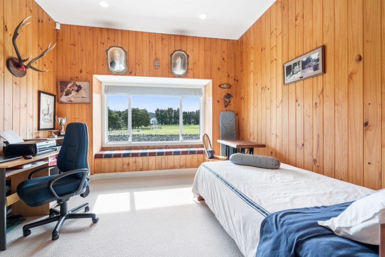 Photo of property in 30 Saleyards Road, Kauri, 0185