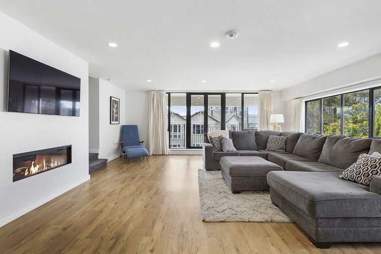 Photo of property in 12/28 Hobson Street, Thorndon, Wellington, 6011