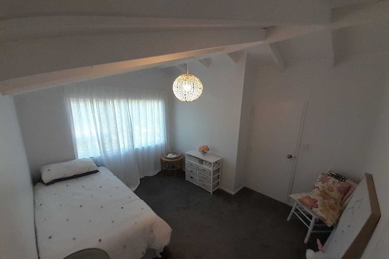 Photo of property in 1/28 Kestrel Heights, Arkles Bay, Whangaparaoa, 0932