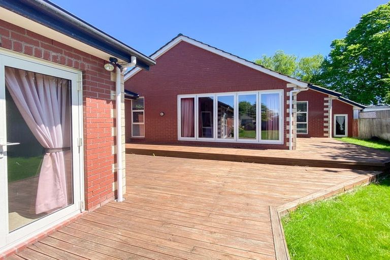 Photo of property in 45 Hooker Avenue, Bryndwr, Christchurch, 8053