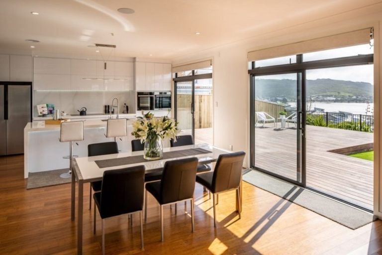 Photo of property in 22 Waitaria Terrace, Aotea, Porirua, 5024