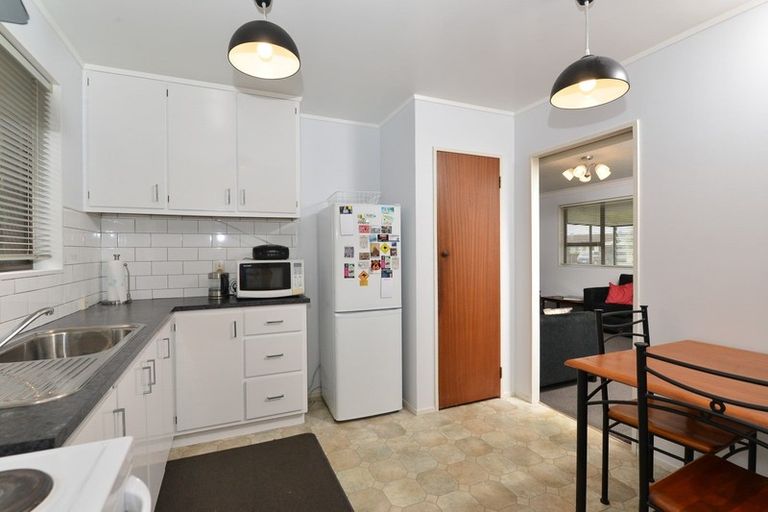 Photo of property in 12 Amber Lane, Melville, Hamilton, 3206