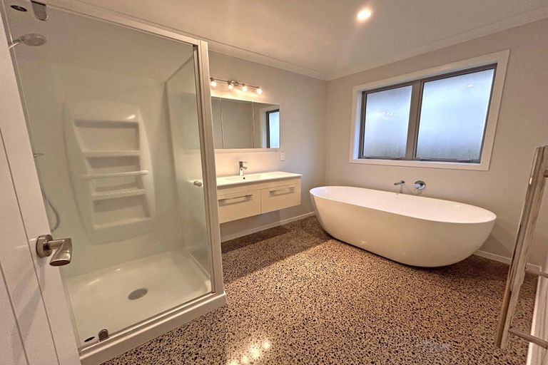 Photo of property in 12 Longbow Terrace, Flagstaff, Hamilton, 3210