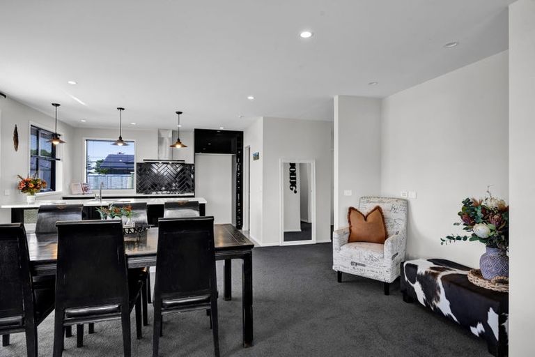 Photo of property in 8 Wheki Lane, Inglewood, 4330