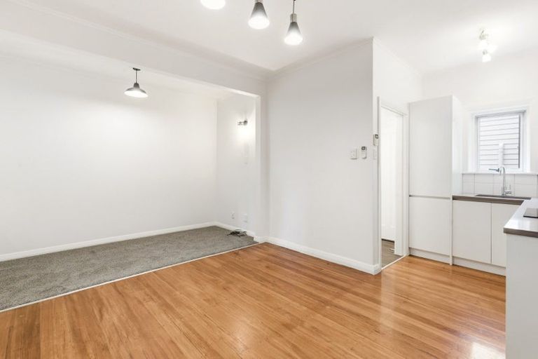 Photo of property in 89 Cambridge Terrace, Waterloo, Lower Hutt, 5011