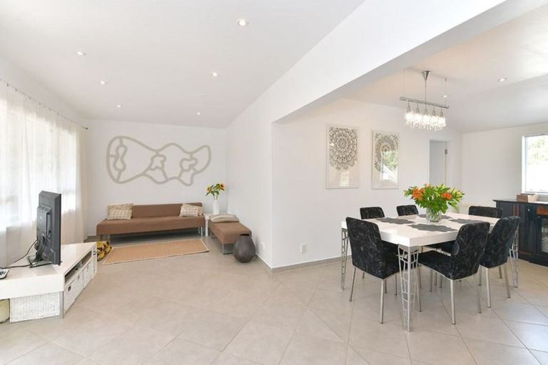 Photo of property in 4 Albert Hall Drive, Red Beach, 0932