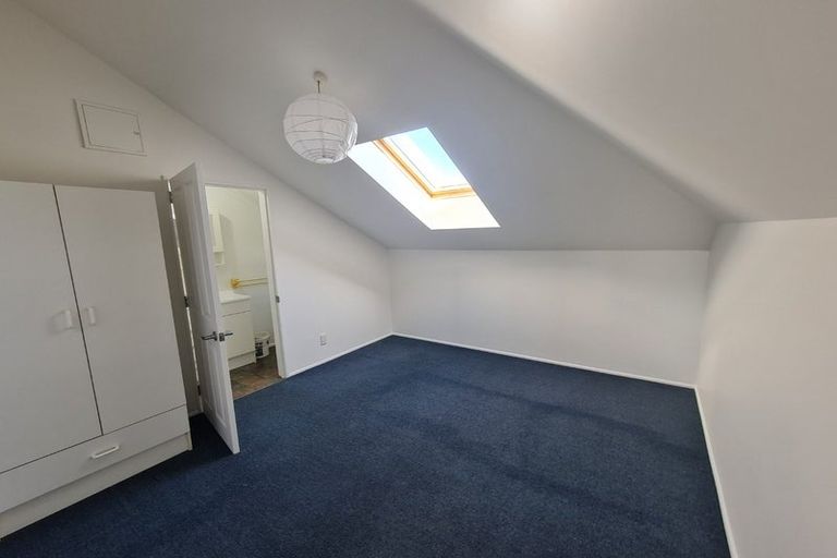 Photo of property in 2/7 Division Street, Riccarton, Christchurch, 8041