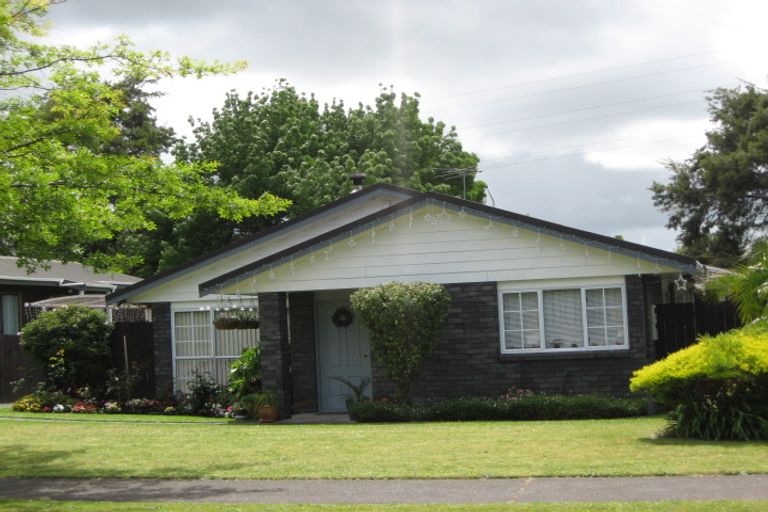 Photo of property in 195 Walter Strevens Drive, Conifer Grove, Takanini, 2112