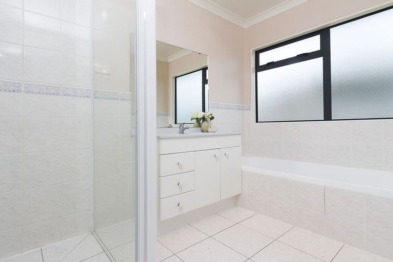 Photo of property in 9 Amylynn Place, East Tamaki, Auckland, 2016