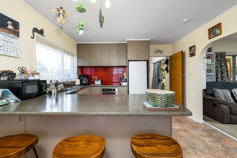 Photo of property in 16 Studholme Street, Waimate, 7924