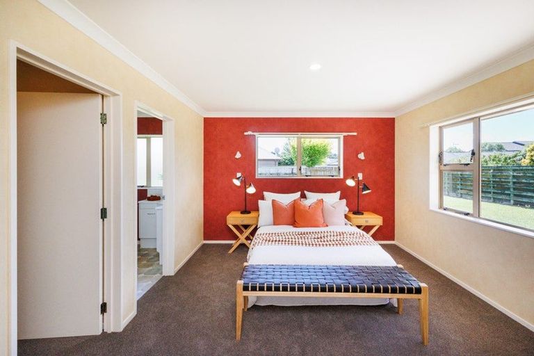 Photo of property in 30 Parnell Heights Drive, Kelvin Grove, Palmerston North, 4414