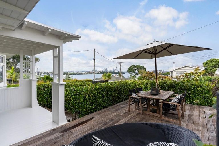 Photo of property in 12 Birkley Road, Bayswater, Auckland, 0622