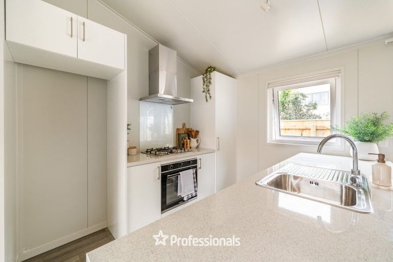 Photo of property in 18f Norana Road, Maoribank, Upper Hutt, 5018