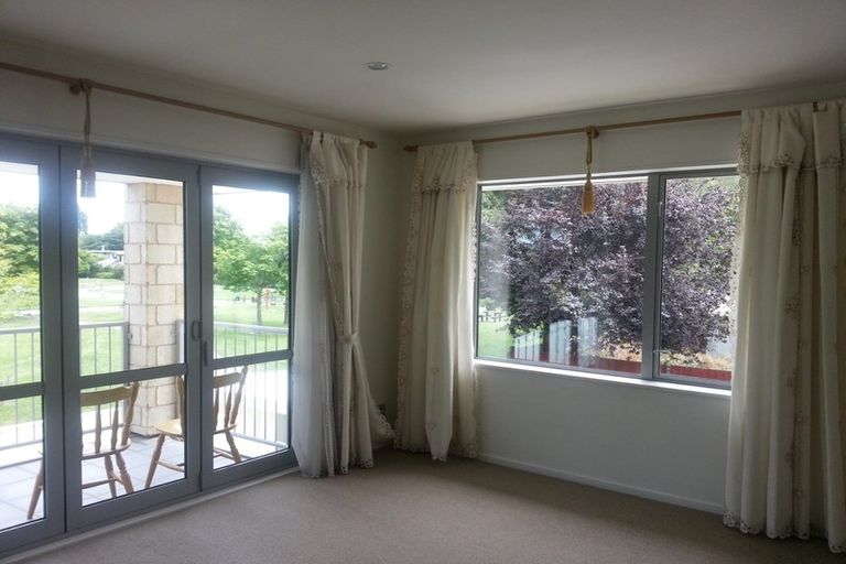 Photo of property in 207a Memorial Avenue, Burnside, Christchurch, 8053