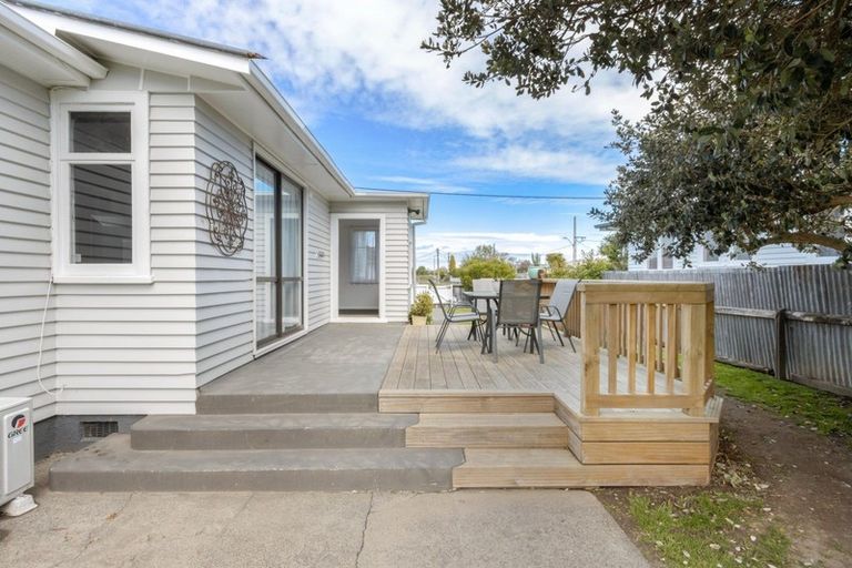 Photo of property in 16 Mason Avenue, Maraenui, Napier, 4110
