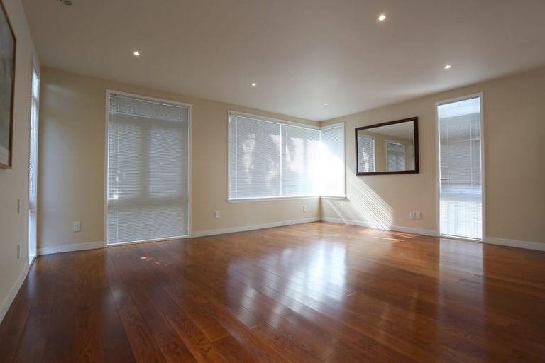 Photo of property in 77 Cliff Road, Torbay, Auckland, 0630