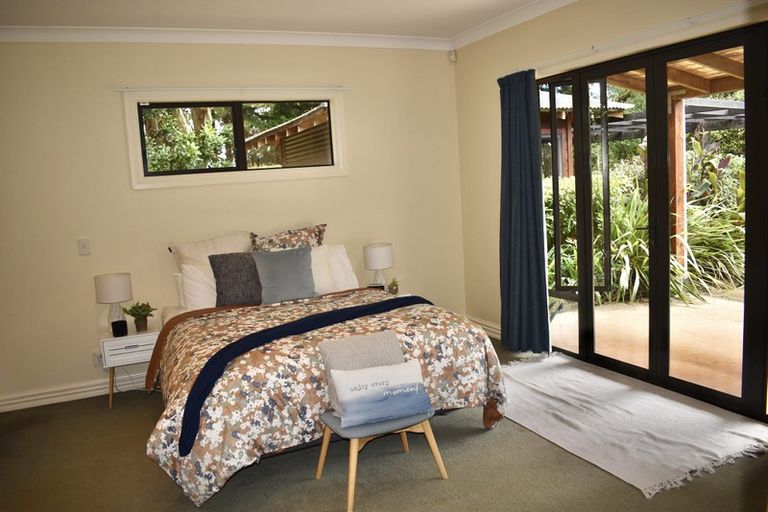 Photo of property in 224 Pukenamu Road, Te Horo, Otaki, 5581