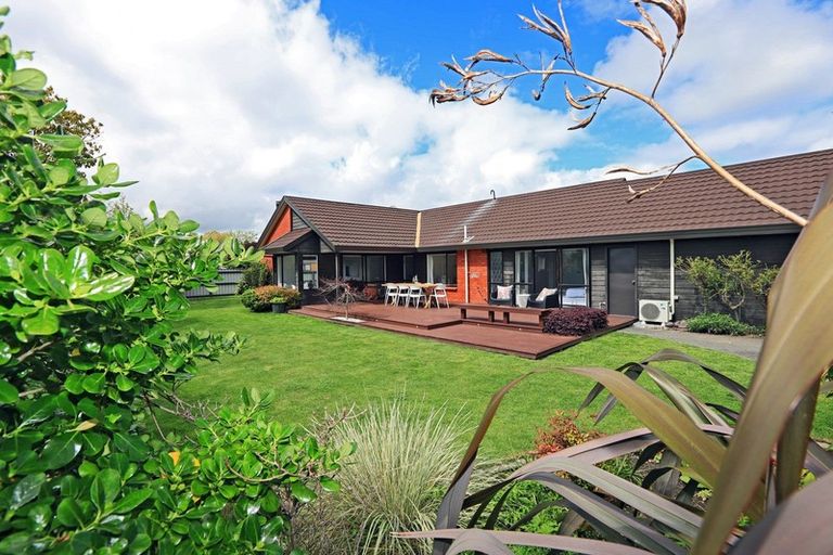 Photo of property in 2 Alley Place, Taradale, Napier, 4112