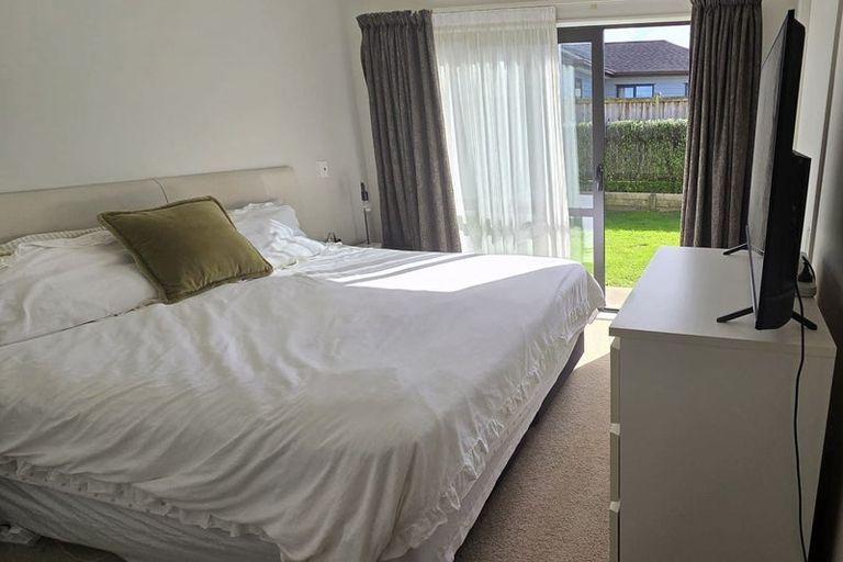 Photo of property in 9 Kabardin Street, Karaka, Papakura, 2113