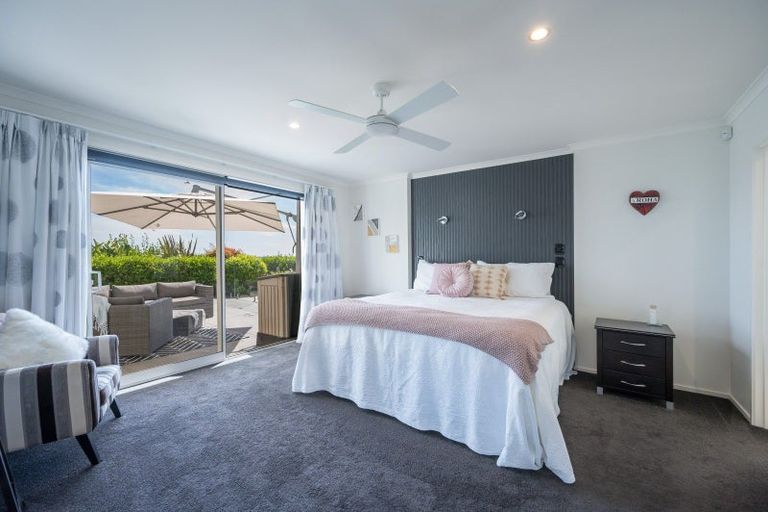 Photo of property in 23 Katania Heights, Brightwater, 7022