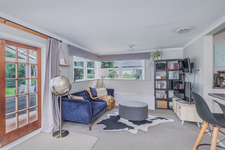 Photo of property in 43 Kawiu Road, Levin, 5510