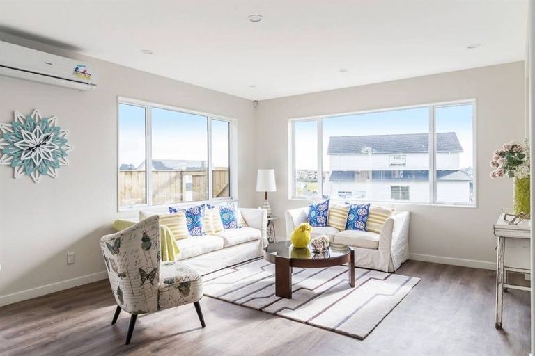 Photo of property in 48 Resolution Drive, Gulf Harbour, Whangaparaoa, 0930