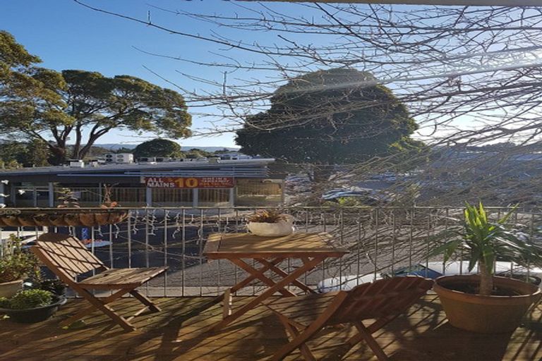 Photo of property in 14a Captain Scott Road, Glen Eden, Auckland, 0602