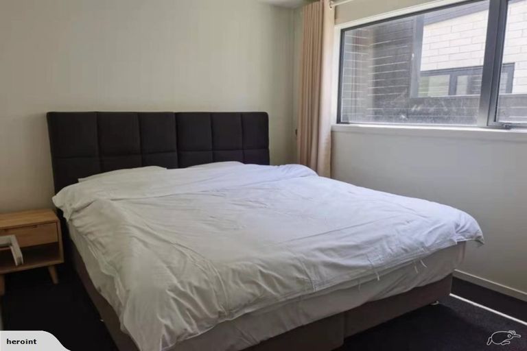 Photo of property in 25 Tihema Lane, Westgate, Auckland, 0614