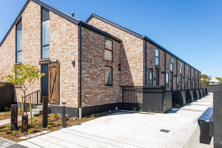 Photo of property in 4/196 Hills Road, Edgeware, Christchurch, 8013