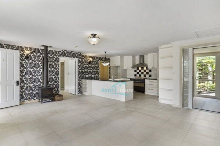 Photo of property in 816 Redoubt Road, Flat Bush, Auckland, 2019