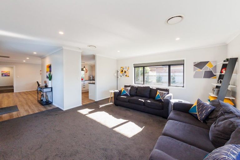 Photo of property in 26 Kimberley Grove, Westbrook, Palmerston North, 4412