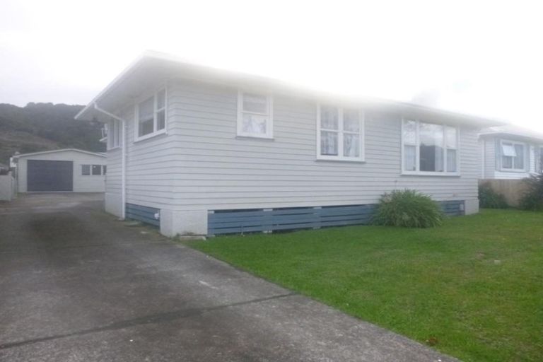 Photo of property in 249 Wellington Road, Wainuiomata, Lower Hutt, 5014