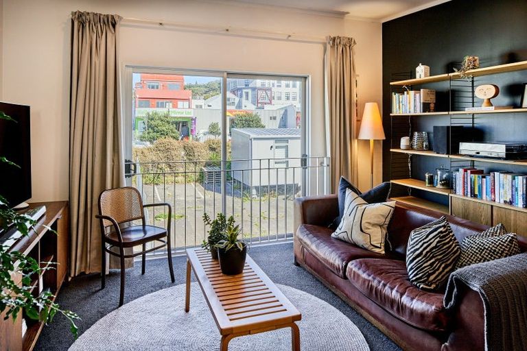 Photo of property in 10/3 Kelvin Grove, Te Aro, Wellington, 6011
