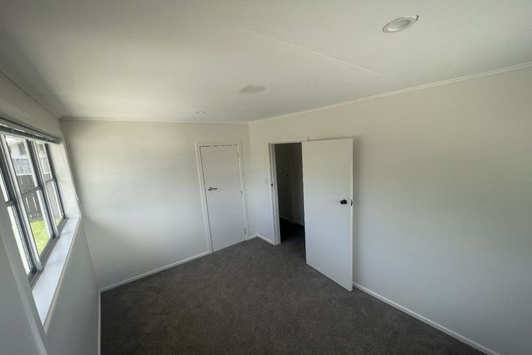 Photo of property in 32 Rangituhi Crescent, Takapuwahia, Porirua, 5022