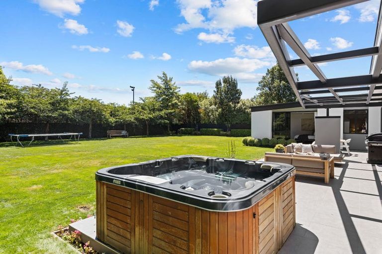 Photo of property in 7 Carnaby Close, St Albans, Christchurch, 8052